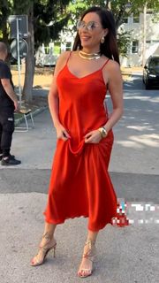 Svetlana-Ceca Raznatovic feet photo thumbnail