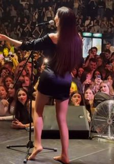 Svetlana-Ceca Raznatovic feet photo thumbnail