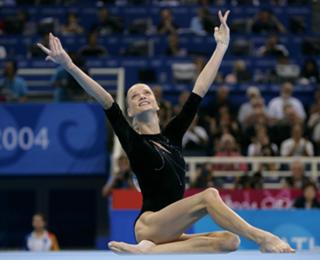 Svetlana Khorkina feet photo 17