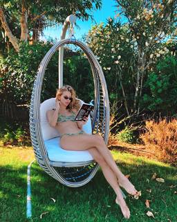 Svetlana Loboda feet photo 7
