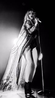 Svetlana Loboda feet photo 4