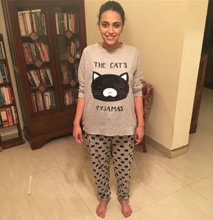 Swara Bhaskar feet photo 10