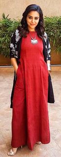 Swara Bhaskar feet photo 9