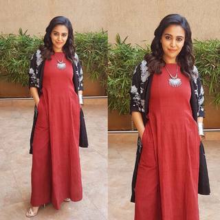 Swara Bhaskar feet photo 11