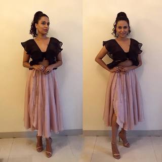 Swara Bhaskar feet photo 18