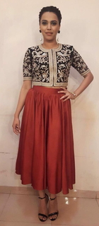 Swara Bhaskar feet photo 15