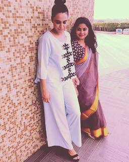 Swara Bhaskar feet photo 9