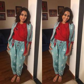 Swara Bhaskar feet photo 13