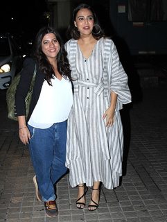 Swara Bhaskar feet photo 16
