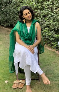 Swara Bhaskar feet photo 14