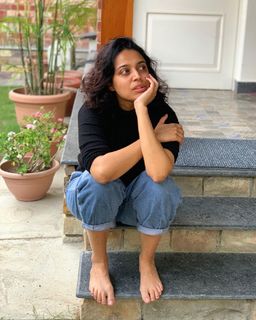 Swara Bhaskar feet photo 3