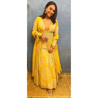 Swara Bhaskar feet photo 13