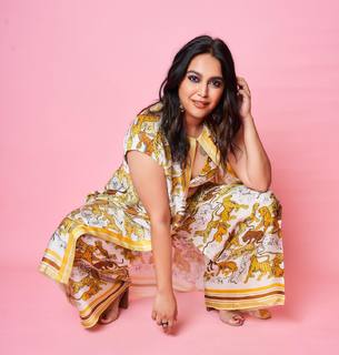 Swara Bhaskar feet photo 8