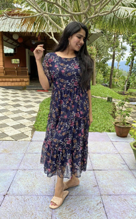 Swasika feet photo 20