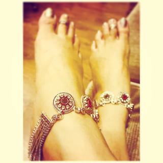 Swastika Mukherjee feet photo 16