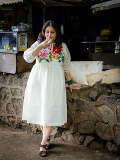 Swastika Mukherjee feet photo 2