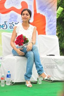 Swathi Reddy feet photo 4