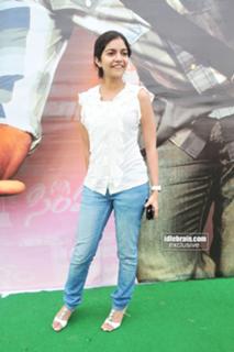 Swathi Reddy feet photo 9