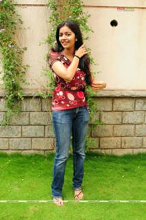 Swathi Reddy feet photo 11
