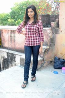 Swathi Reddy feet photo 6