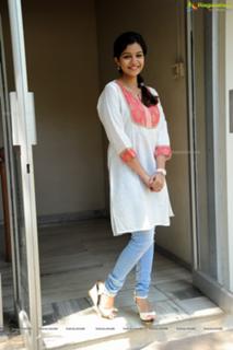 Swathi Reddy feet photo 10
