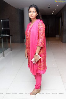 Swathi Reddy feet photo 11