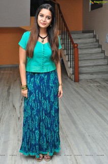 Swathi Reddy feet photo 6