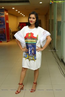 Swathi Reddy feet photo 2