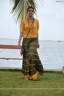 Swathi Reddy feet photo 10
