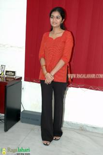 Swathi Reddy feet photo 13