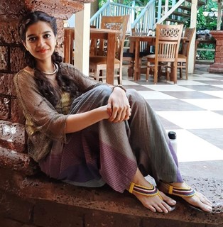 Swathi Reddy feet photo 5