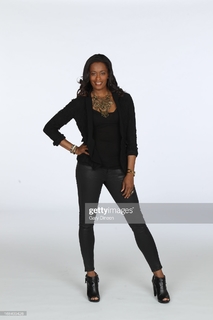 Swin Cash feet photo 9