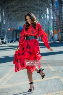 Swin Cash feet photo 5