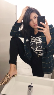 Sydnee Goodman feet photo thumbnail