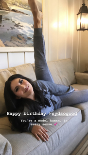 Sydnee Goodman feet photo thumbnail
