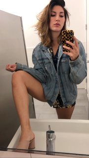 Sydnee Goodman feet photo thumbnail