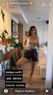 Sydnee Goodman feet photo thumbnail