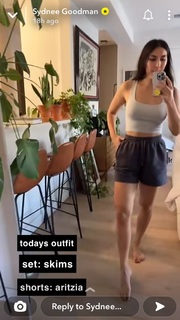 Sydnee Goodman feet photo thumbnail