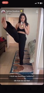 Sydnee Goodman feet photo thumbnail