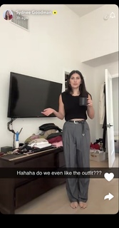 Sydnee Goodman feet photo thumbnail