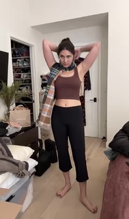 Sydnee Goodman feet photo thumbnail