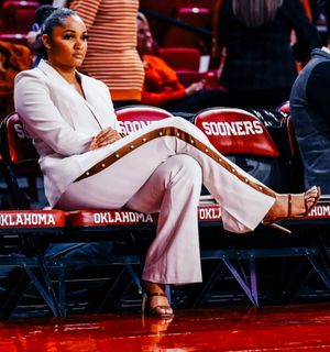 Sydney Carter feet photo 6