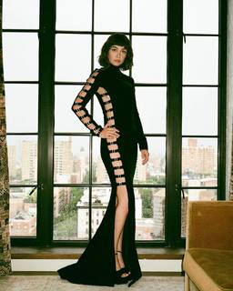 Sydney Chandler feet photo thumbnail