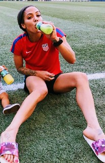 Sydney Leroux feet photo 19