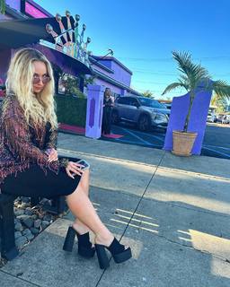 Sydney Maler feet photo 19