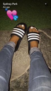 Sydney Park feet photo thumbnail