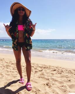 Sydney Park feet photo thumbnail