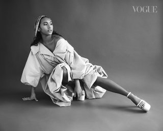 Sydney Park feet photo thumbnail