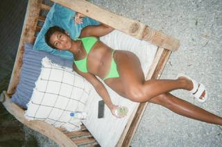 Sydney Park feet photo thumbnail