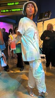 Sydney Park feet photo thumbnail